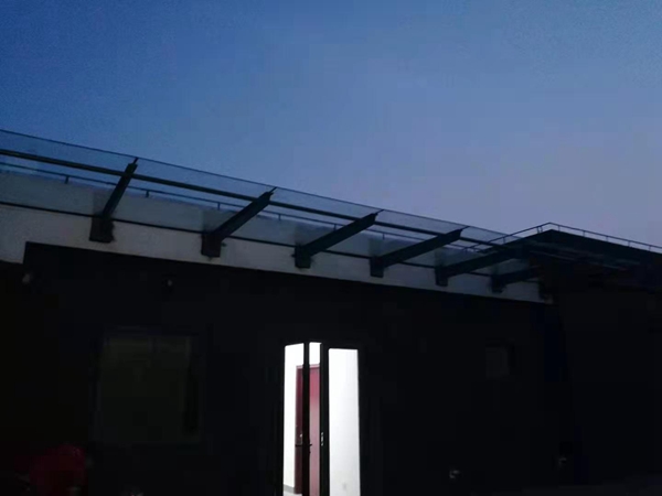 钢结构雨篷